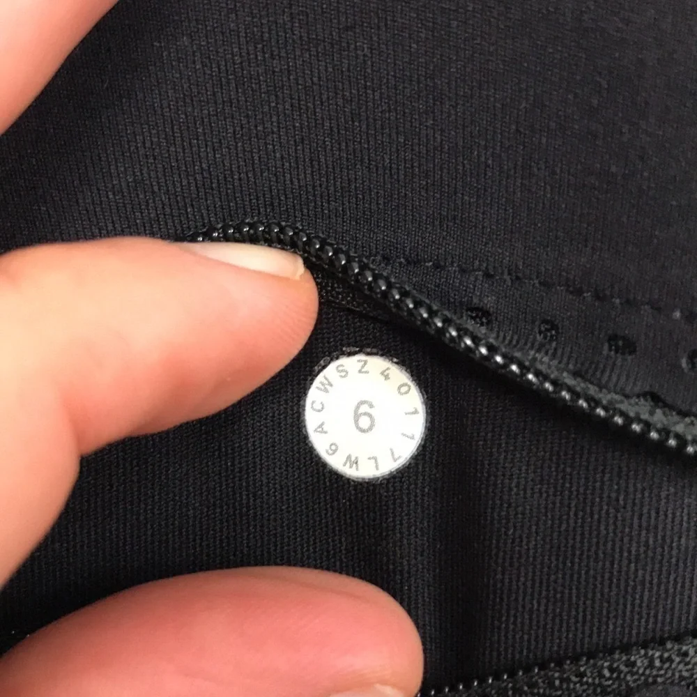 Lululemon Mind Over Miles Crop (17